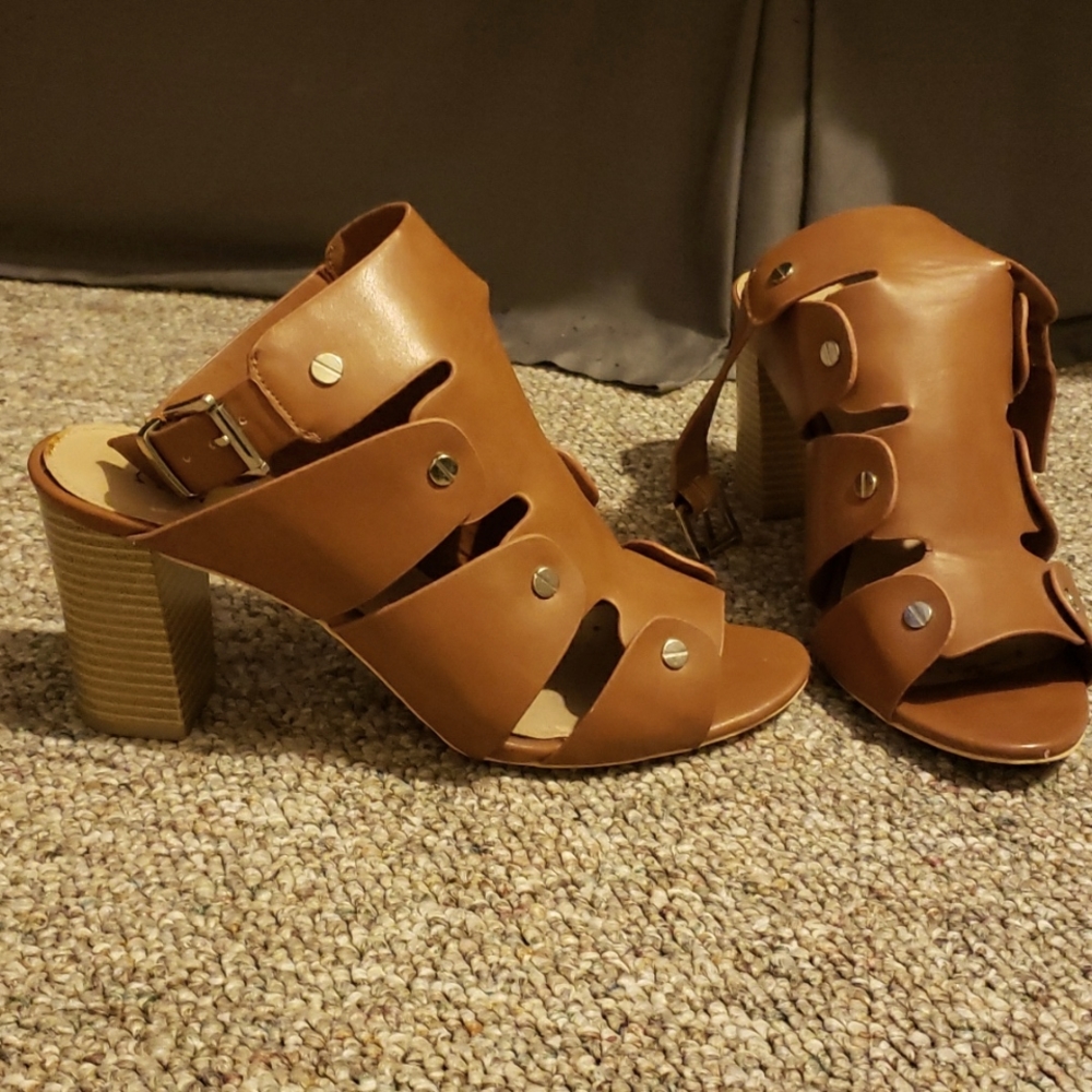 NY&C size 8 bootie, brown